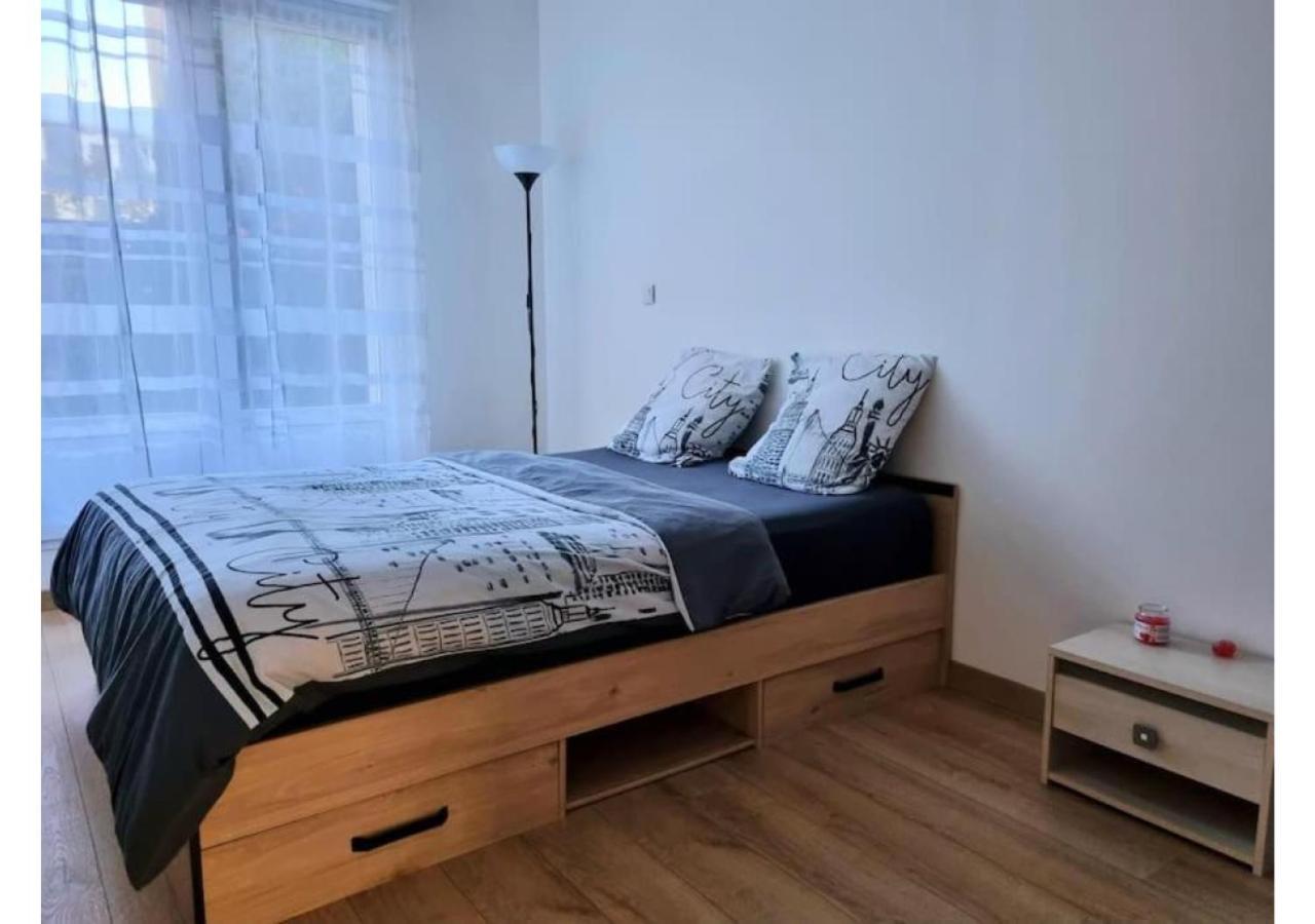 Superbe Appartement Avec Jardin Proche Versailles Saint-Cyr-l'Ecole Exterior photo